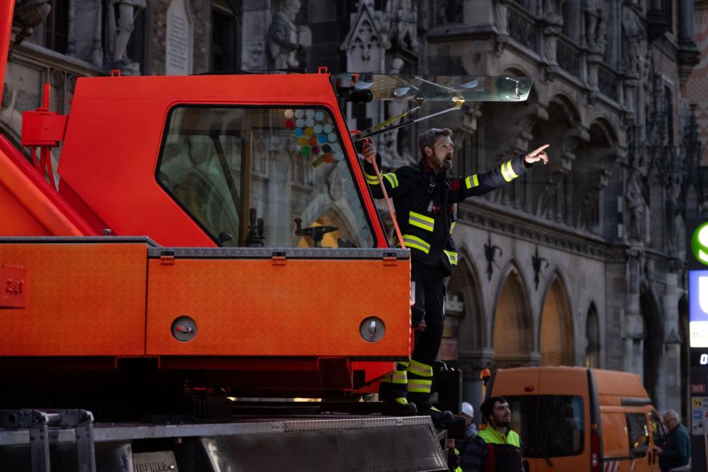 Die Feuerwehr war mit schwerem Gerät vor Ort. 