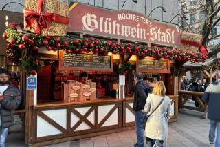 Dieter Hochreiters Bio-Glühweinstand Dieter Hochreiters Bio-Glühweinstand
