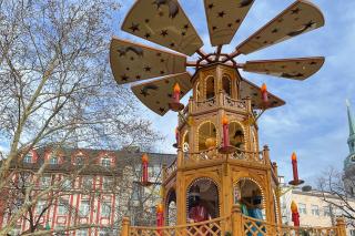 Die Schlemmerpyramide von Siegfried und Silvia Kaiser auf dem Rindermarkt Die Schlemmerpyramide von Siegfried und Silvia Kaiser auf dem Rindermarkt